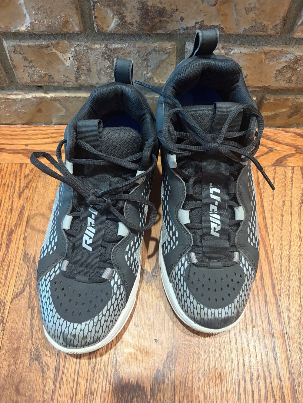 Women’s Athletic Sneakers in Black and Gray -Rip-it Volleyball shoes